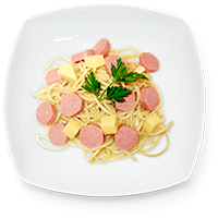 Espagueti con salchicha y queso manchego