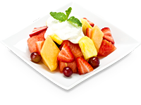 Ensalada de frutas con yogurt griego